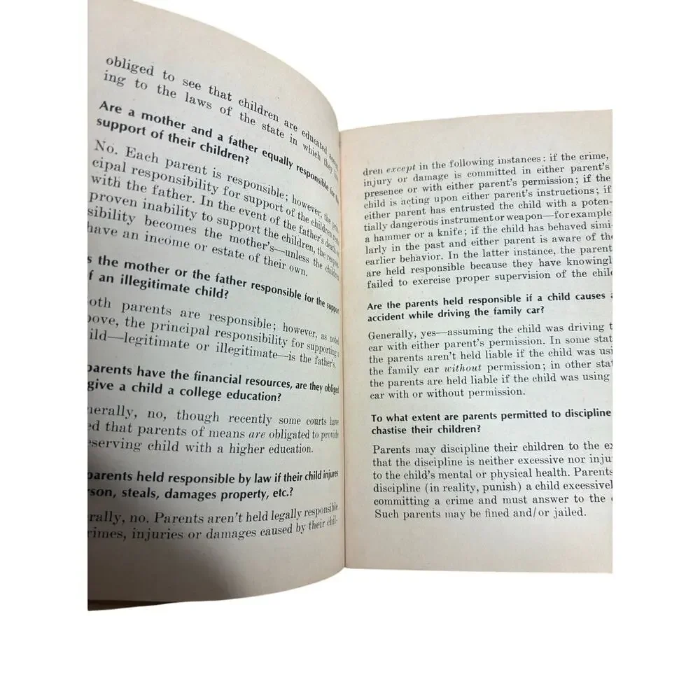 Dell Purse Book Wives Legal Rights by Richard T. Gallen 1967 Booklet
